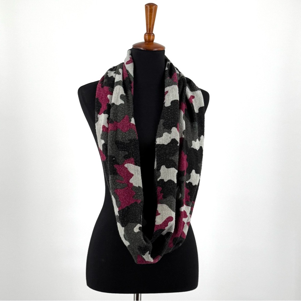 Michael Kors Multicolor Camo Infinity Scarf OS